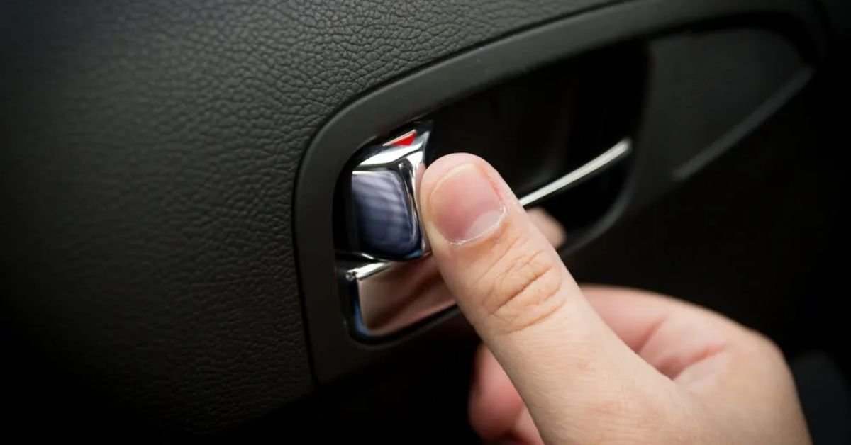 Ảnh minh họa Cách Khóa Cửa Xe Ô Tô - Hình 2