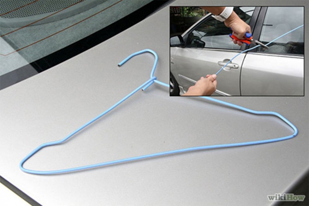 Ảnh minh họa Để Quên Chìa Khoá Ô Tô Trong Xe - Hình 2 Ảnh minh họa Để Quên Chìa Khoá Ô Tô Trong Xe - Hình 2