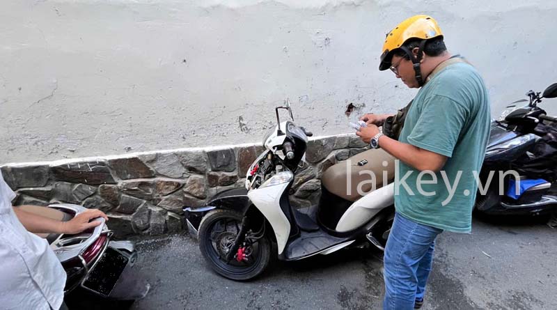 Ổ khóa hoen gỉ không mở được