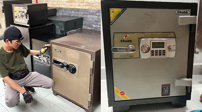 Kiểm tra tay nắm két sắt bị kẹt dù đã nhập đúng mã nhưng két không mở. Hình ảnh minh họa và không bao gồm thao tác mở.