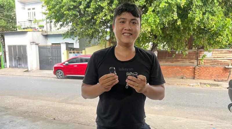 Hình ảnh minh họa thiết bị điều khiển cửa cuốn trong thực tế