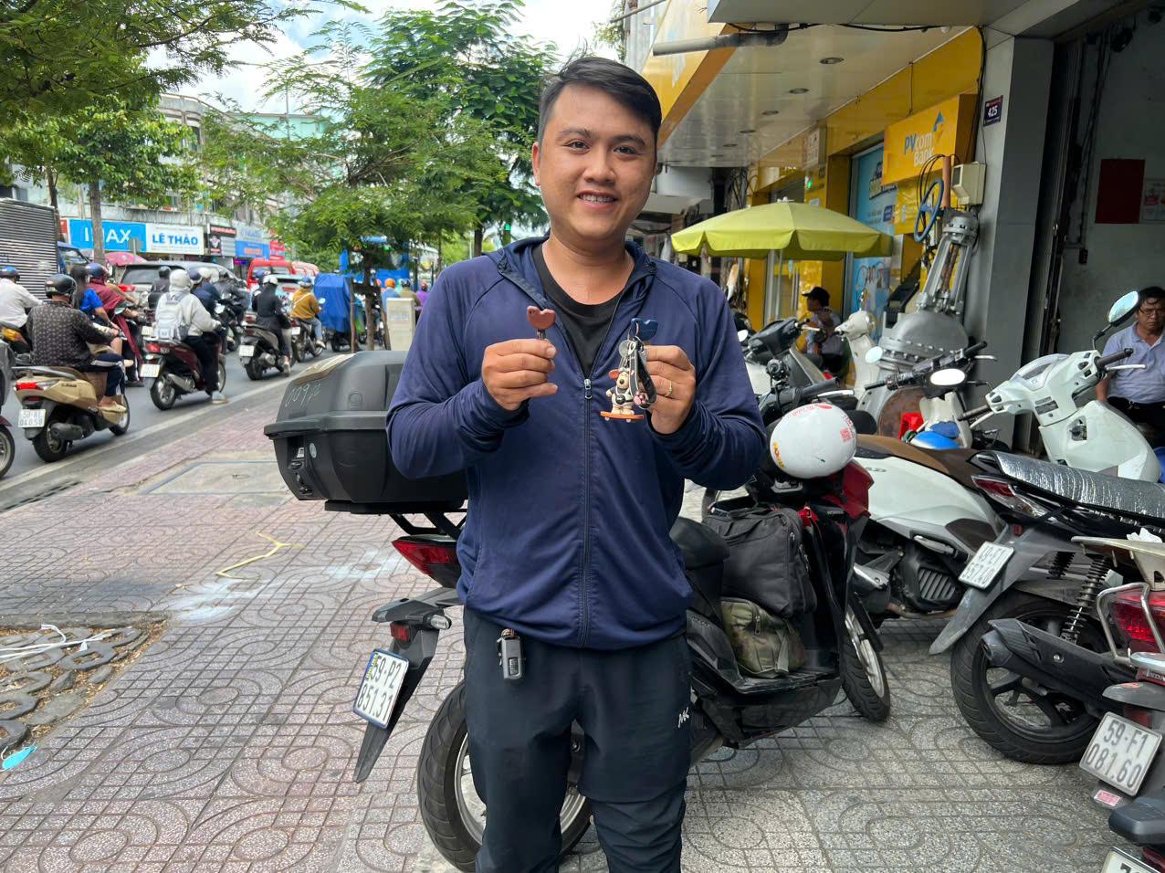 Thợ khóa Laikey làm chìa xe máy ngay tại chỗ